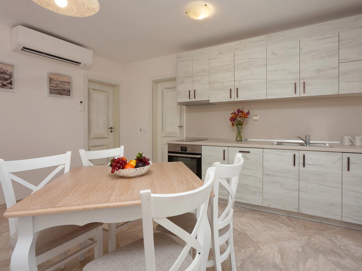 בלצ'יק Antik Apartments מראה חיצוני תמונה